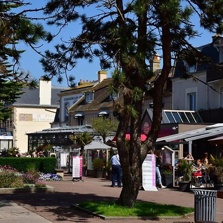 La Courette, Maison Avec Cour Proche Plage Graye-sur-Mer Luaran gambar