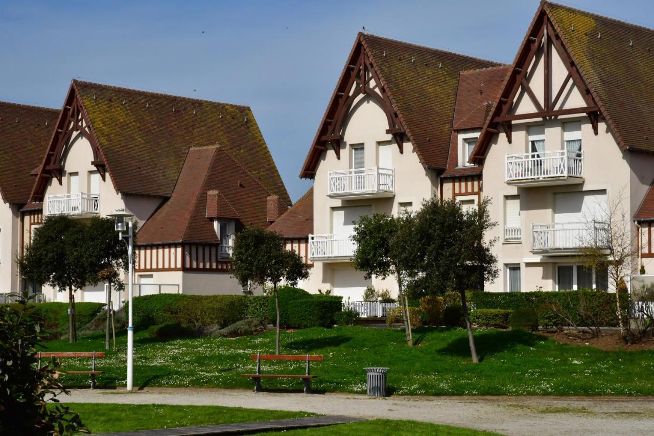 La Courette, Maison Avec Cour Proche Plage Graye-sur-Mer Luaran gambar